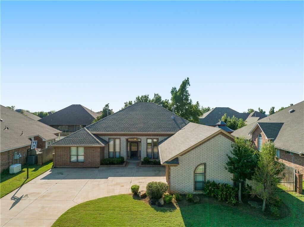 Property Photo:  2517 Renwick Avenue  OK 73128 