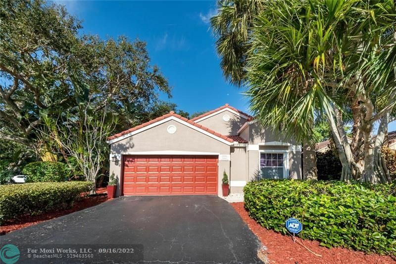 Property Photo:  1001 NW 108th Ave  FL 33322 