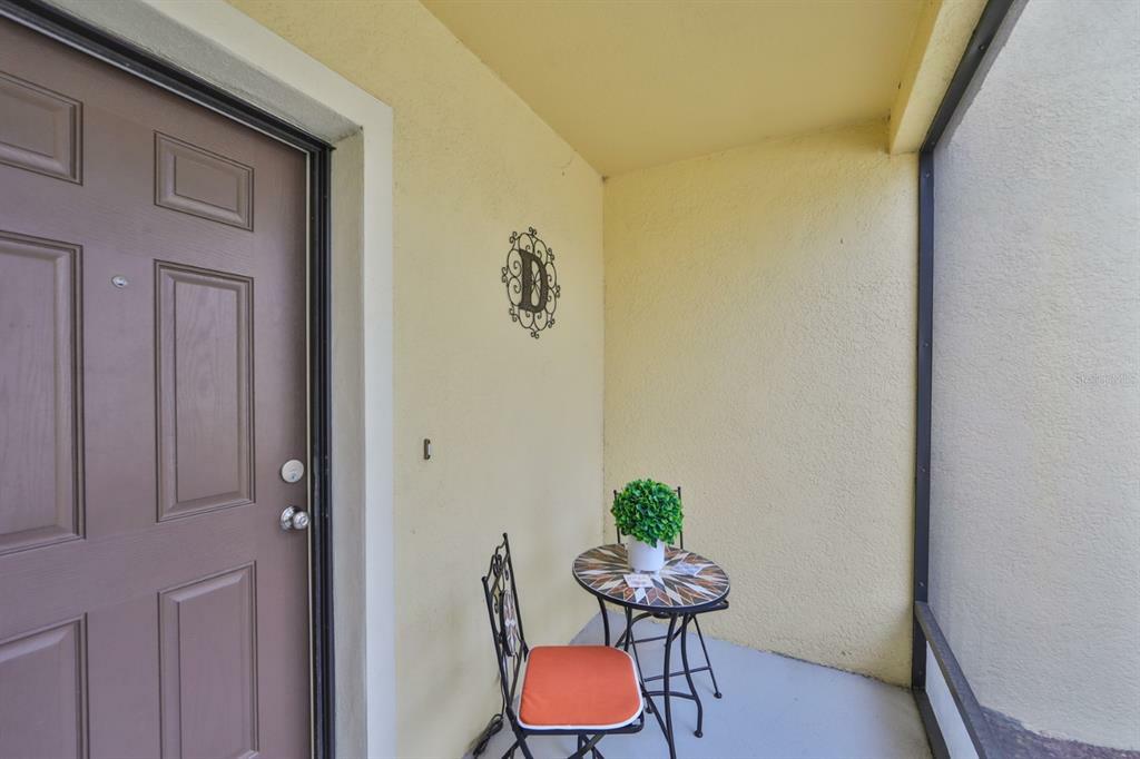 Property Photo:  9924 Hound Chase Drive  FL 33534 