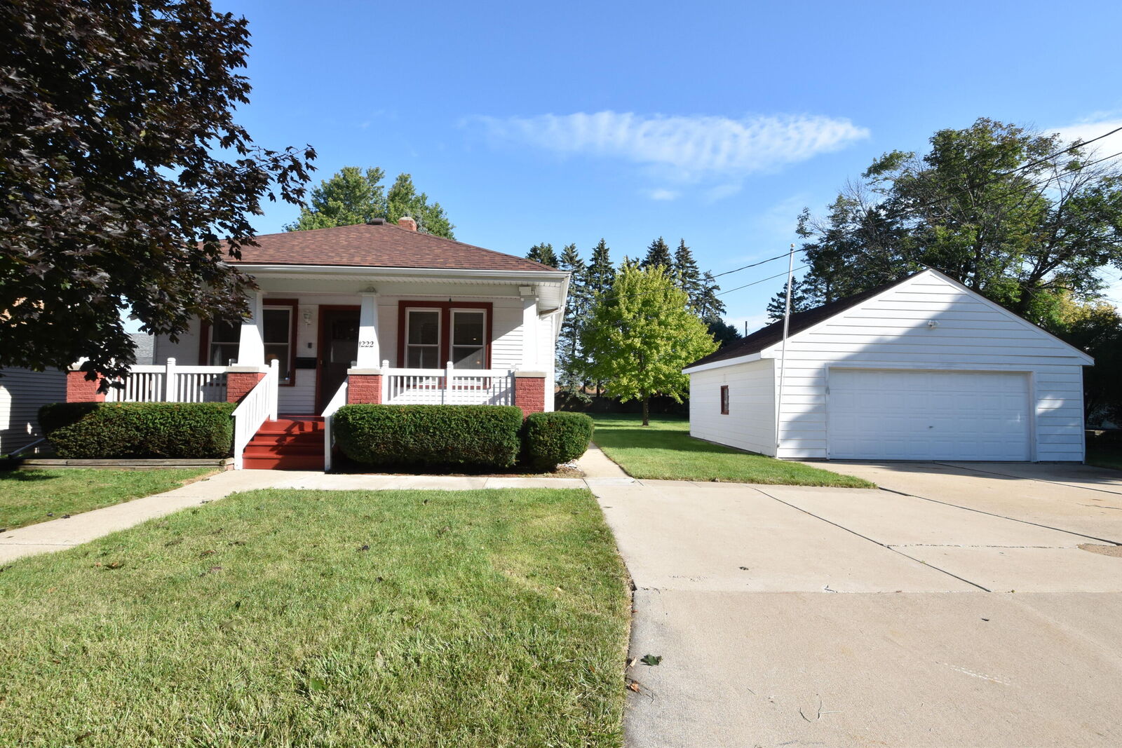Property Photo: 1222 Lawndale Ave WI 53403