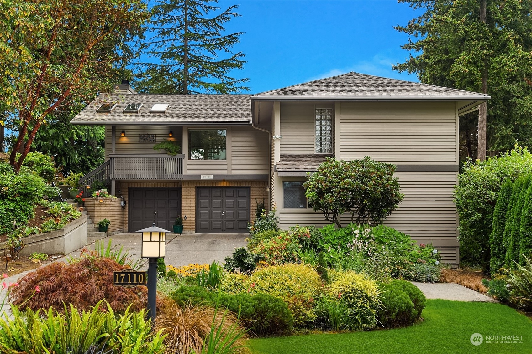 Property Photo: 17110 72nd Place W WA 98026