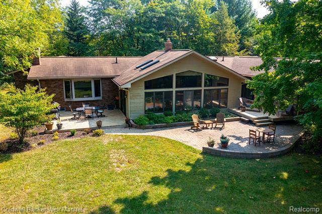 Property Photo:  28815 Summit Drive  MI 48377 