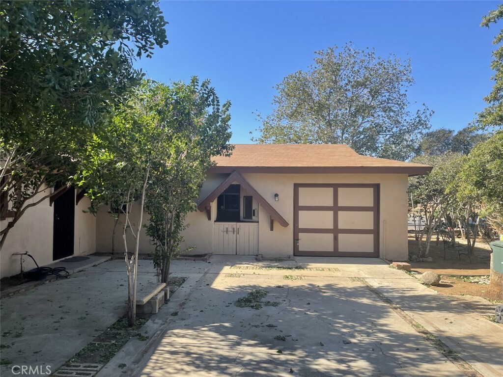Property Photo: 10450 Gramercy Place CA 92505
