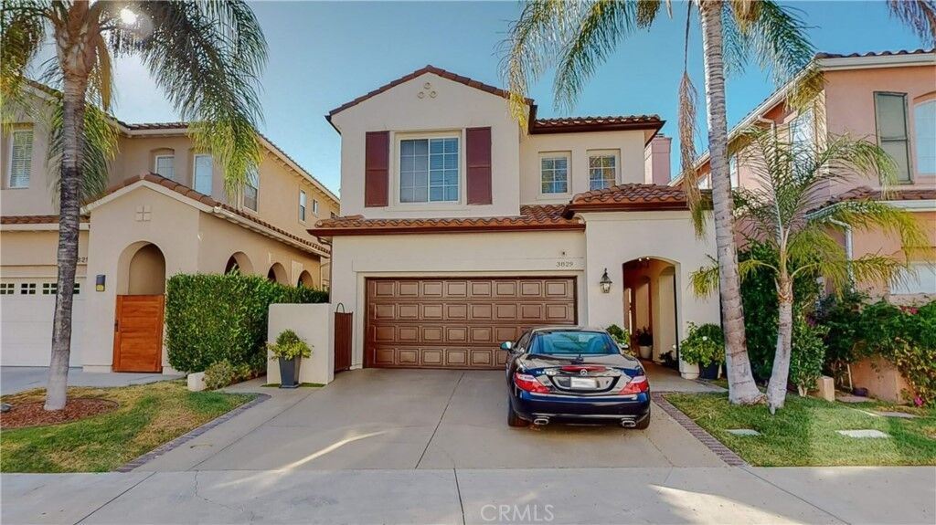 Property Photo: 3829 Calle Joaquin CA 91302