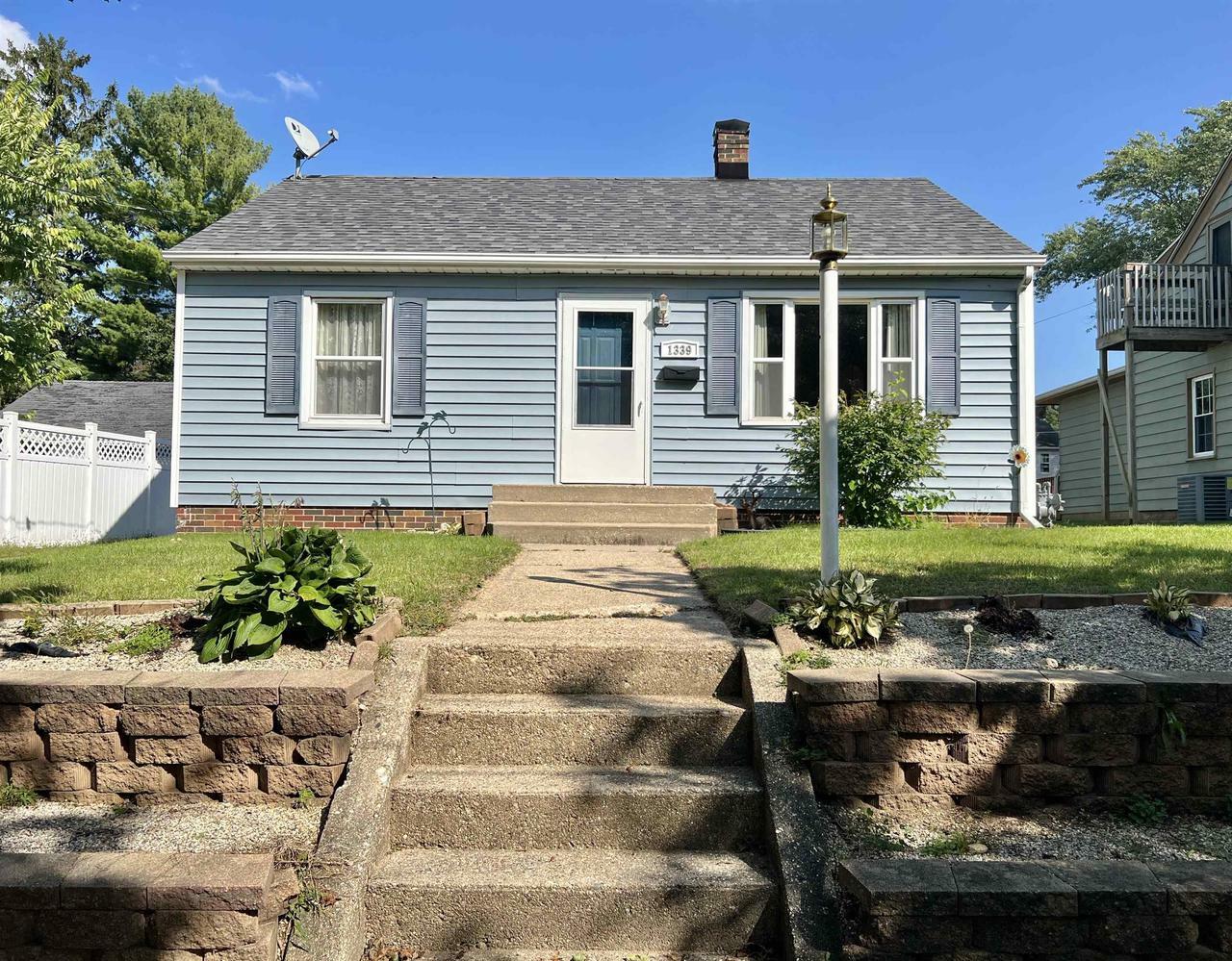 Property Photo:  1339 10th St  WI 53511 