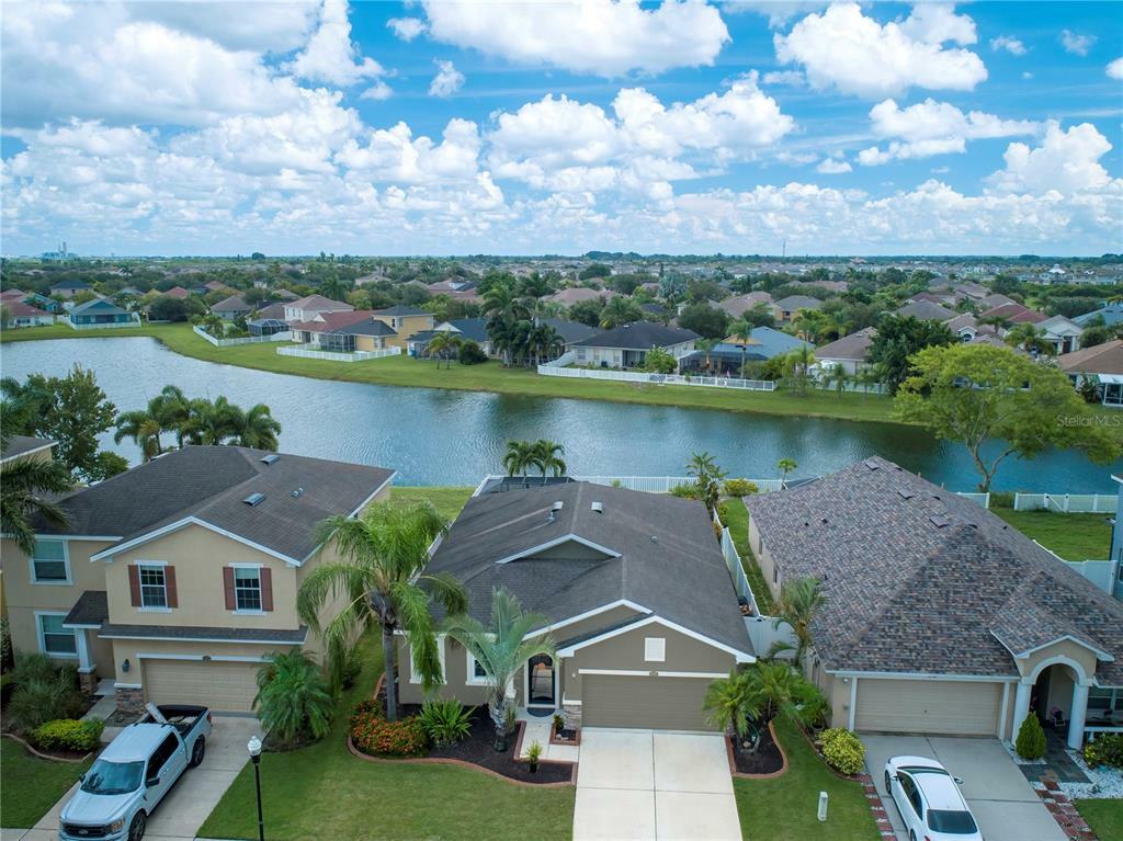 Property Photo:  1736 Bonita Bluff Court  FL 33570 