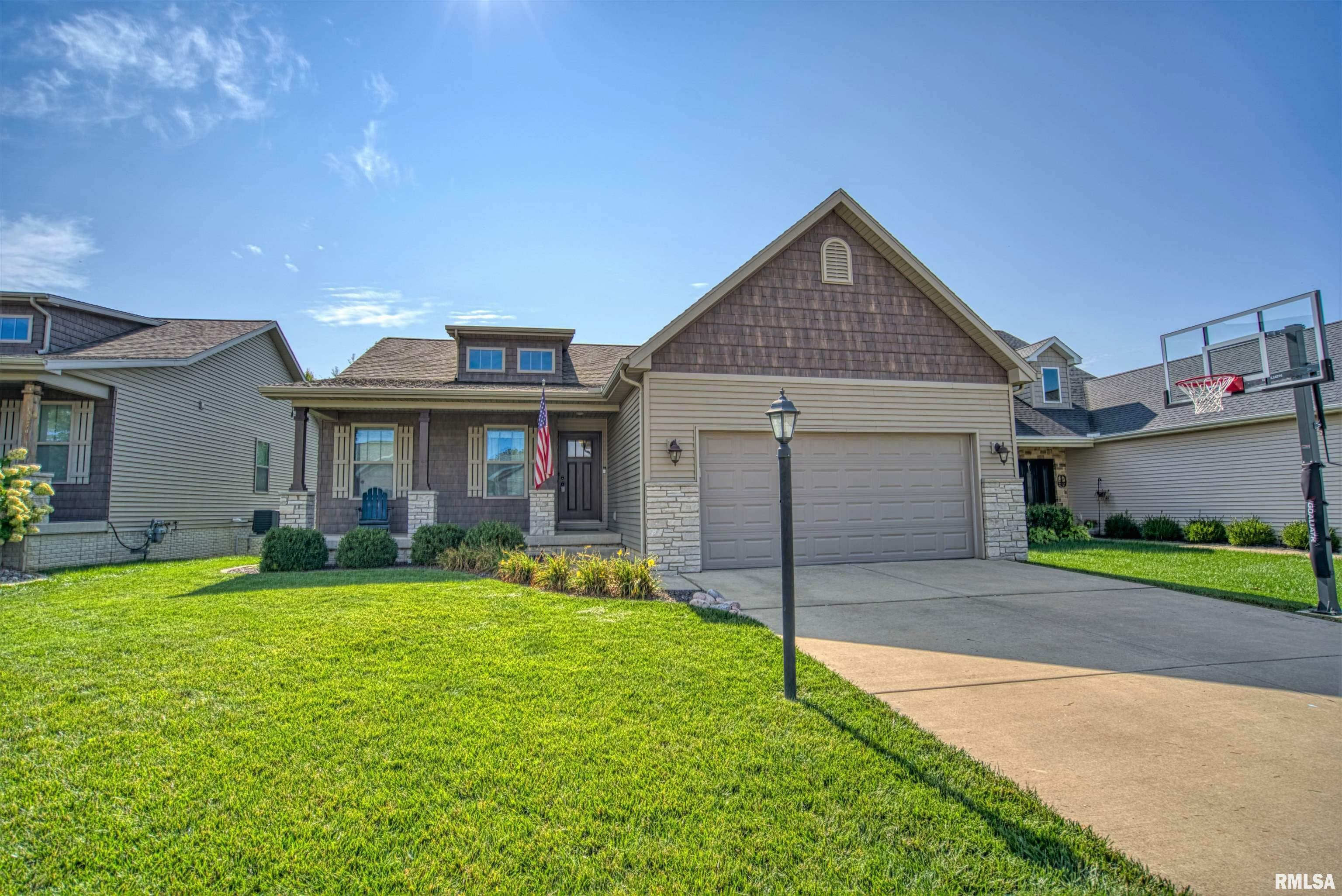 2522 W Stonehenge  Peoria IL 61615 photo