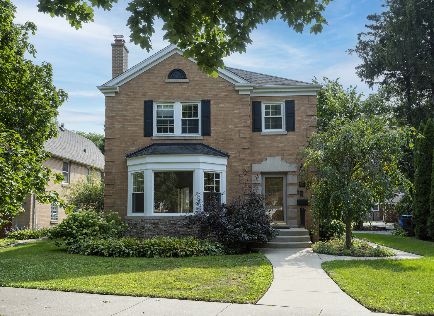 Property Photo:  6554 N Hiawatha Avenue  IL 60646 