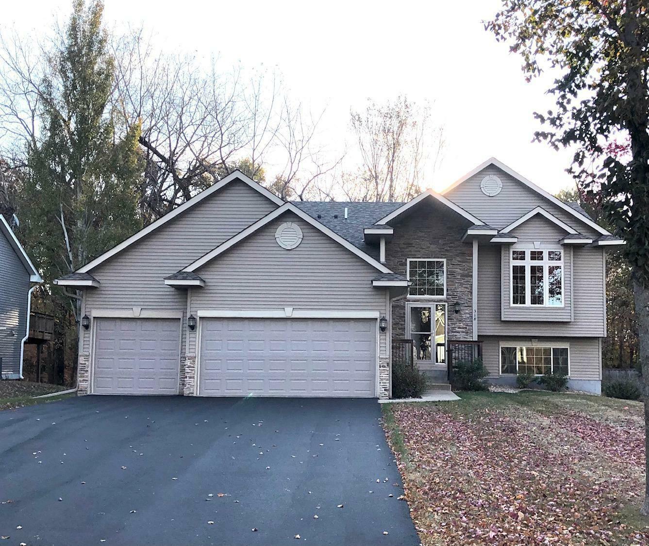 Property Photo: 318 Lilium Circle MN 55388