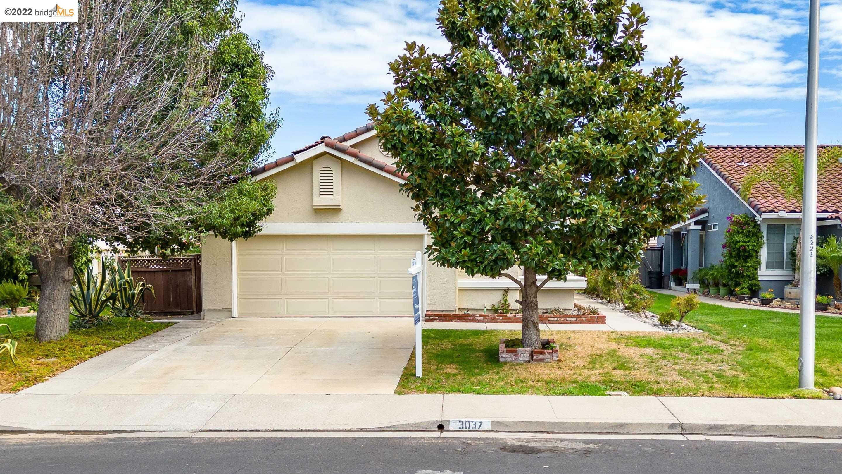 Property Photo:  3037 Butternut St  CA 94509 