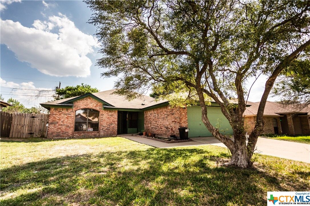 Property Photo: 205 Paula Street TX 76522