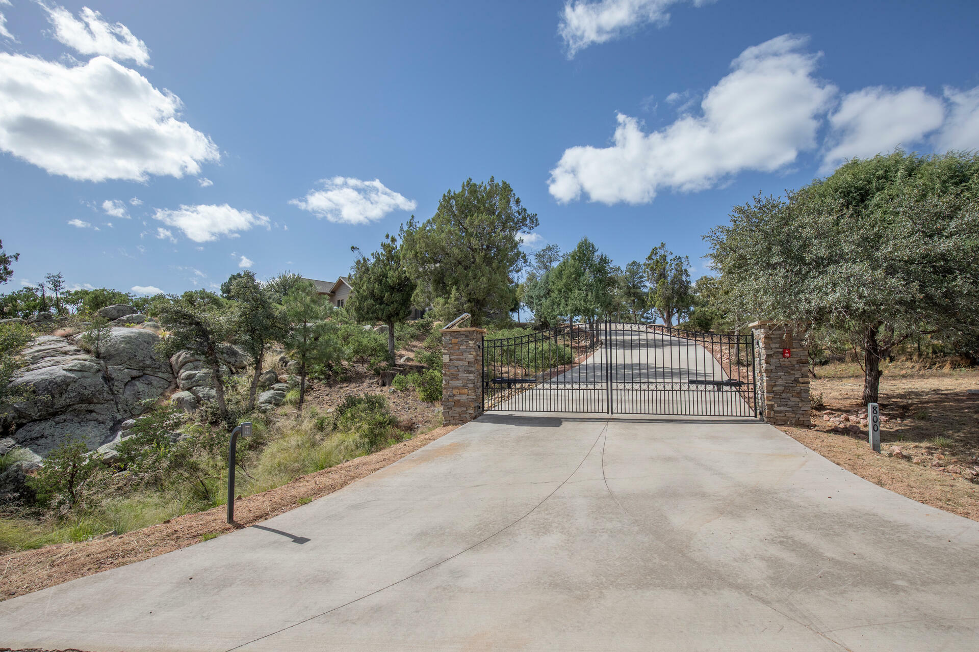 Property Photo:  800 N Chaparral Pines Drive  AZ 85541 