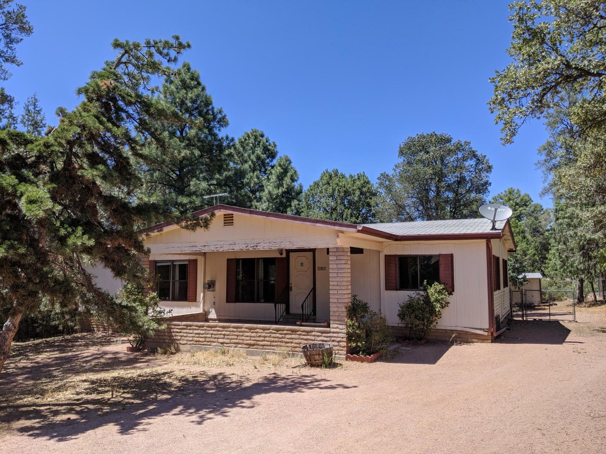 Property Photo:  810 E Park Drive  AZ 85541 