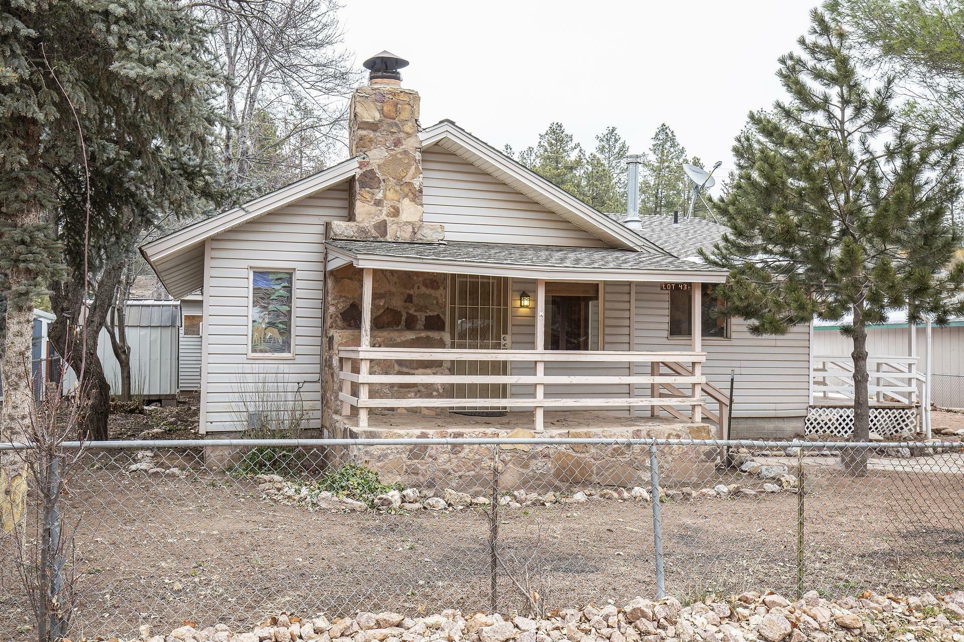 Property Photo:  745 W Haught Avenue  AZ 85541 