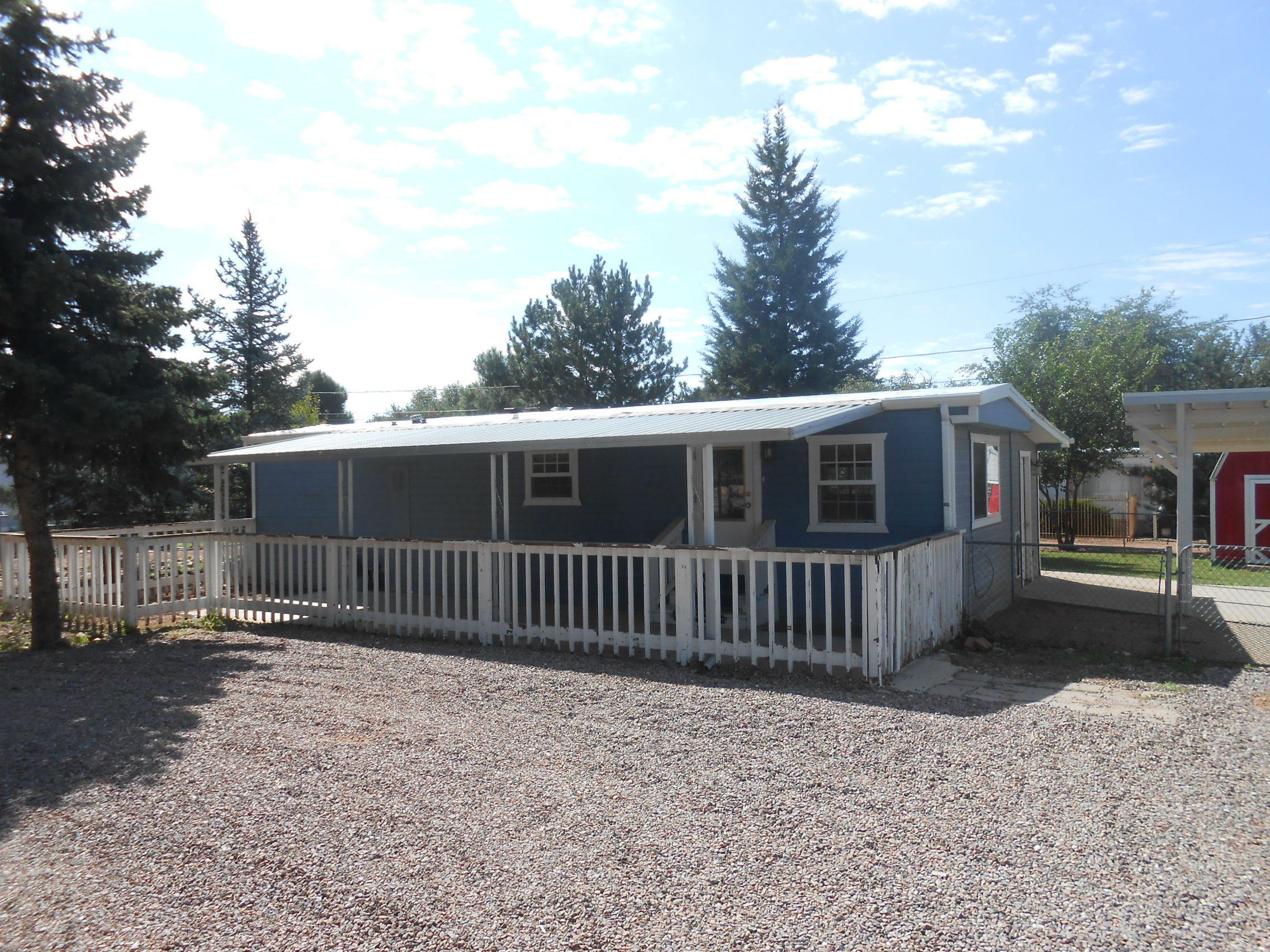 Property Photo:  605 E Wade Lane  AZ 85541 