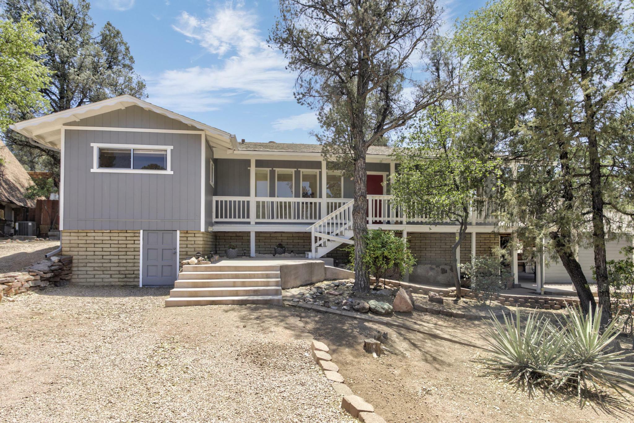 Property Photo:  603 E Evergreen Street  AZ 85541 