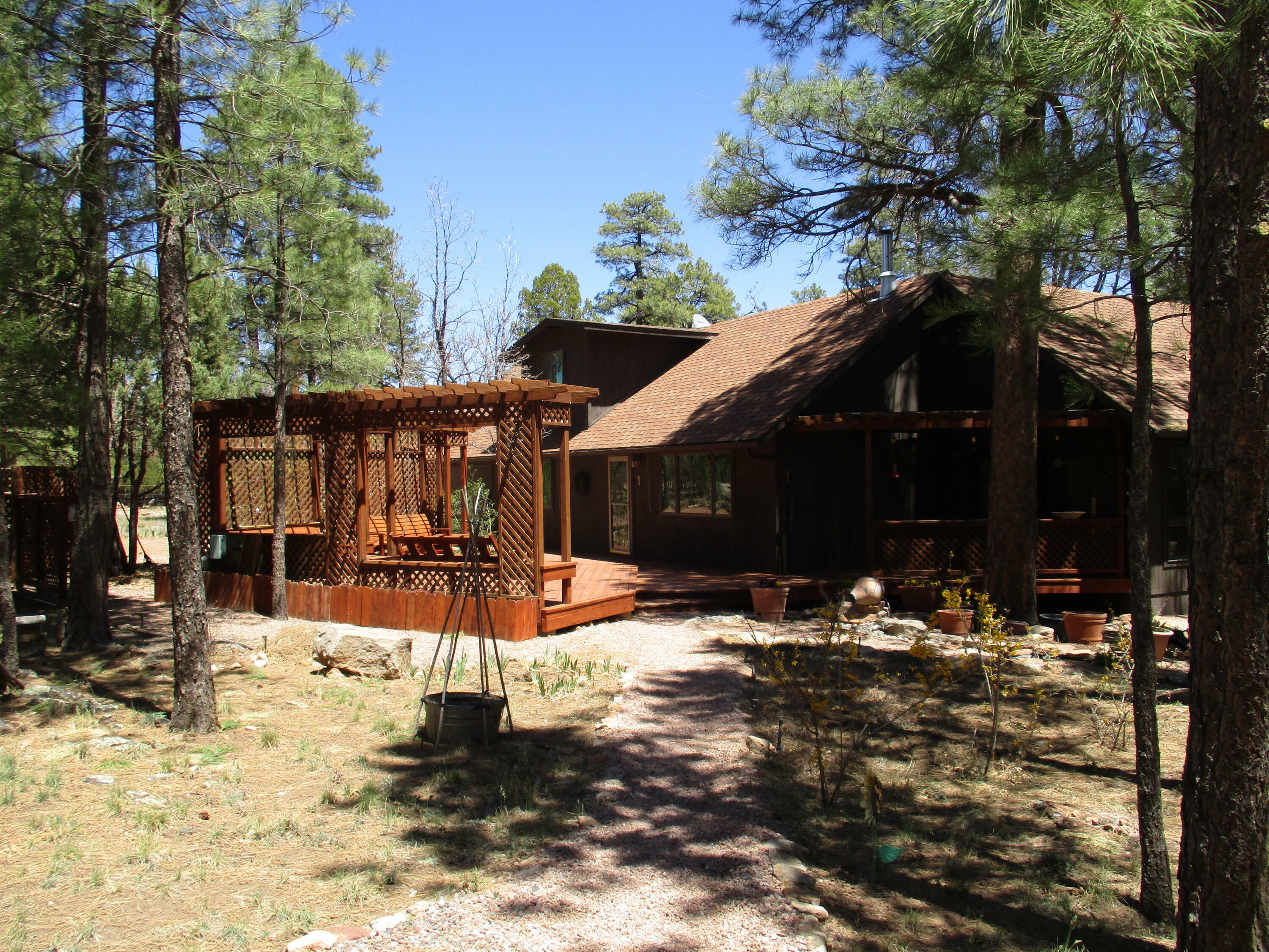 Property Photo:  1857 Evergreen  AZ 86024 