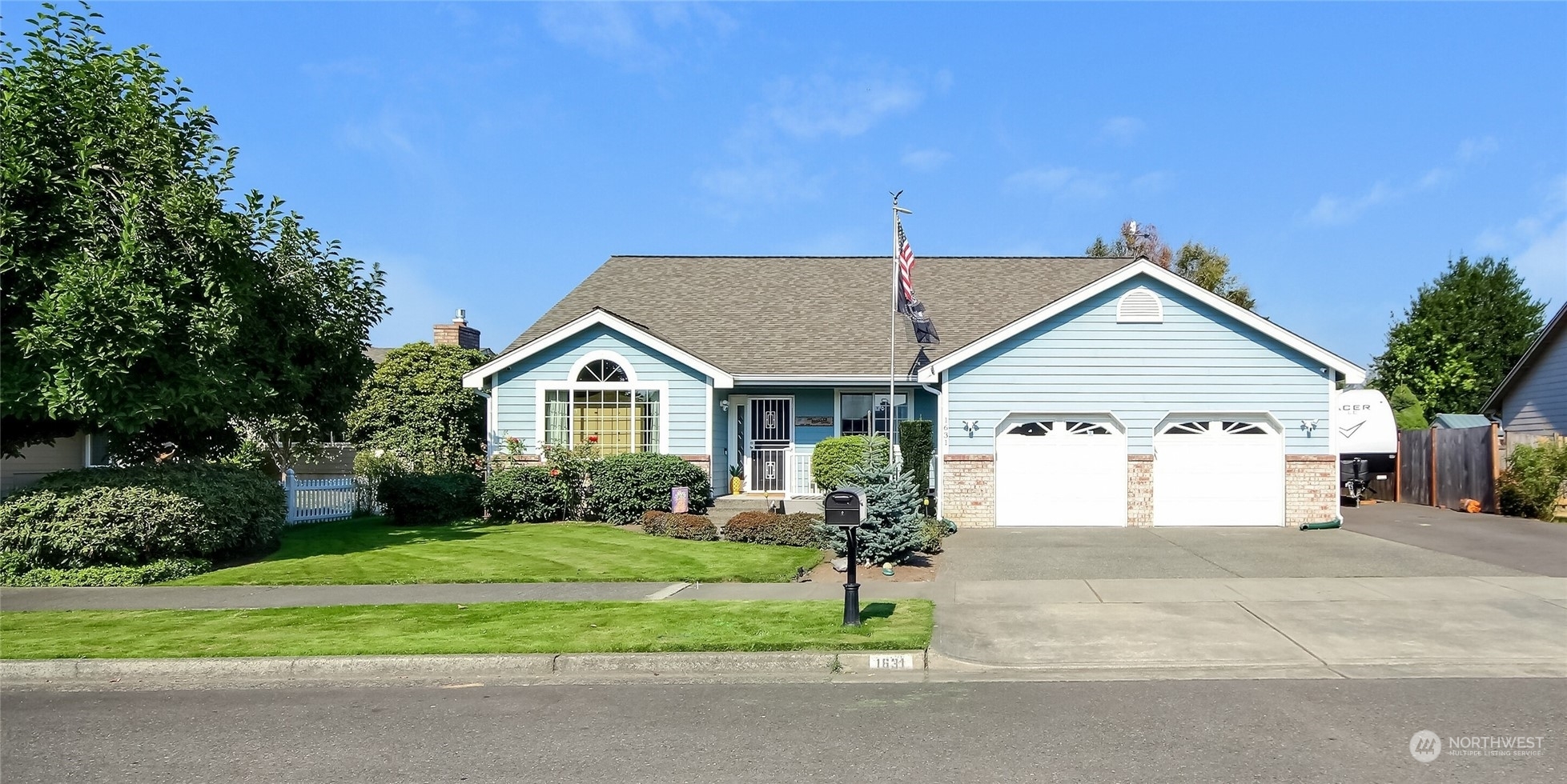 Property Photo:  1631 12th Avenue NW  WA 98371 