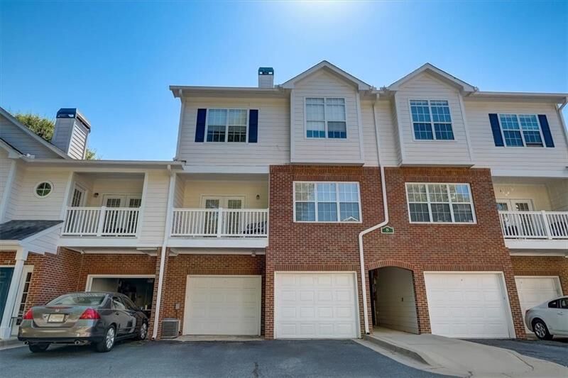 Property Photo:  805 Spring Heights Lane SE 8  GA 30080 