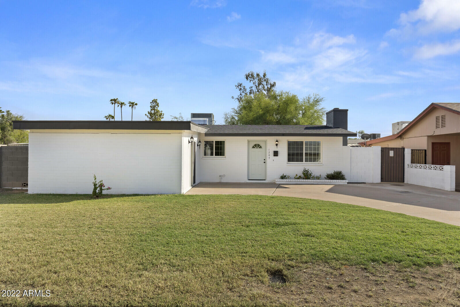 Property Photo:  1207 W Pebble Beach Drive  AZ 85282 