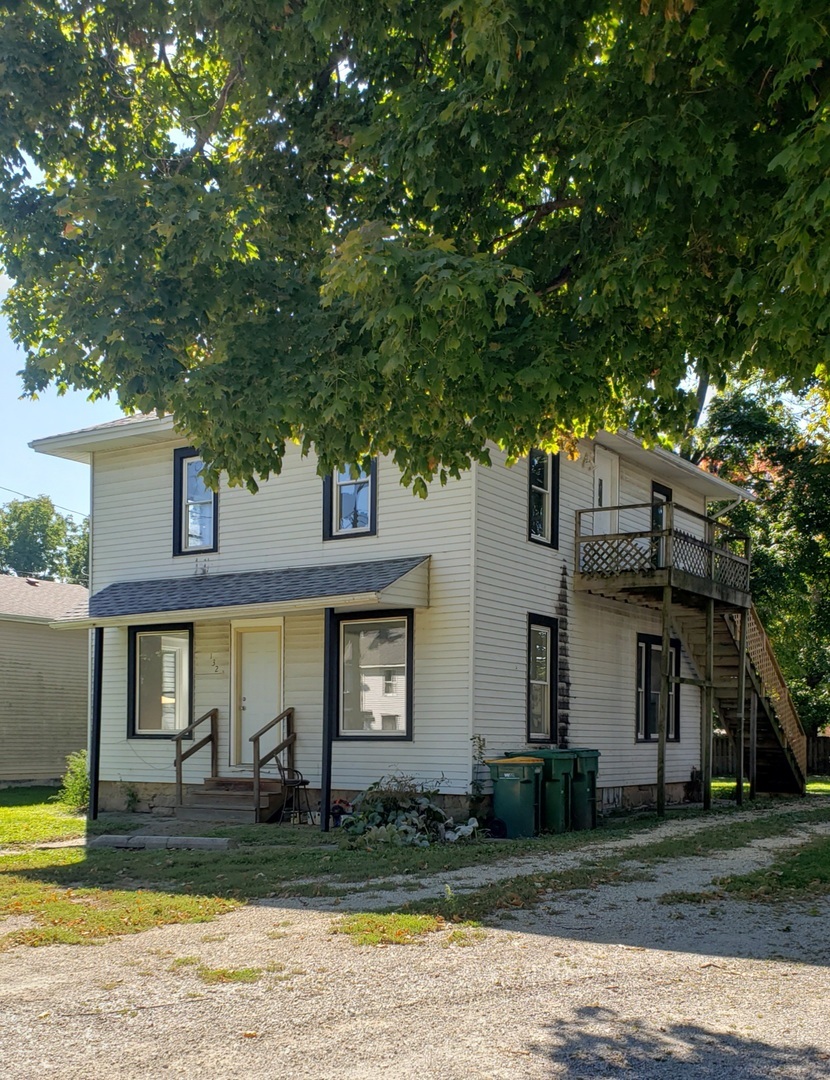Property Photo: 132 S 2nd Street IL 60150