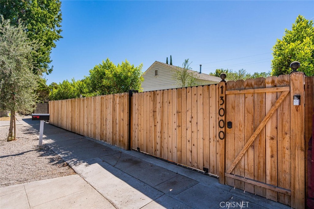 Property Photo: 13000 Welby Way CA 91606