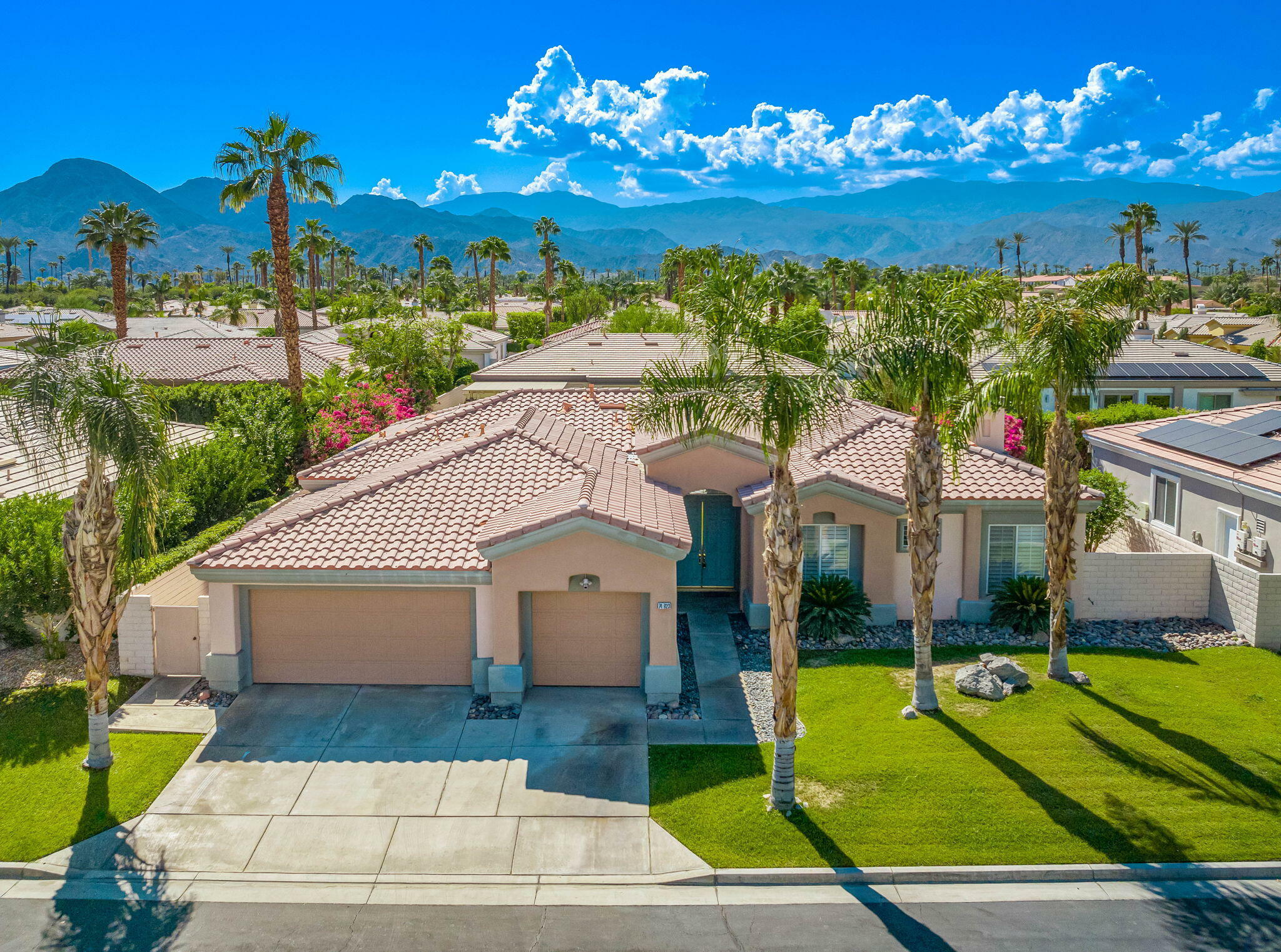 Property Photo:  74923 Saguaro Lane  CA 92210 