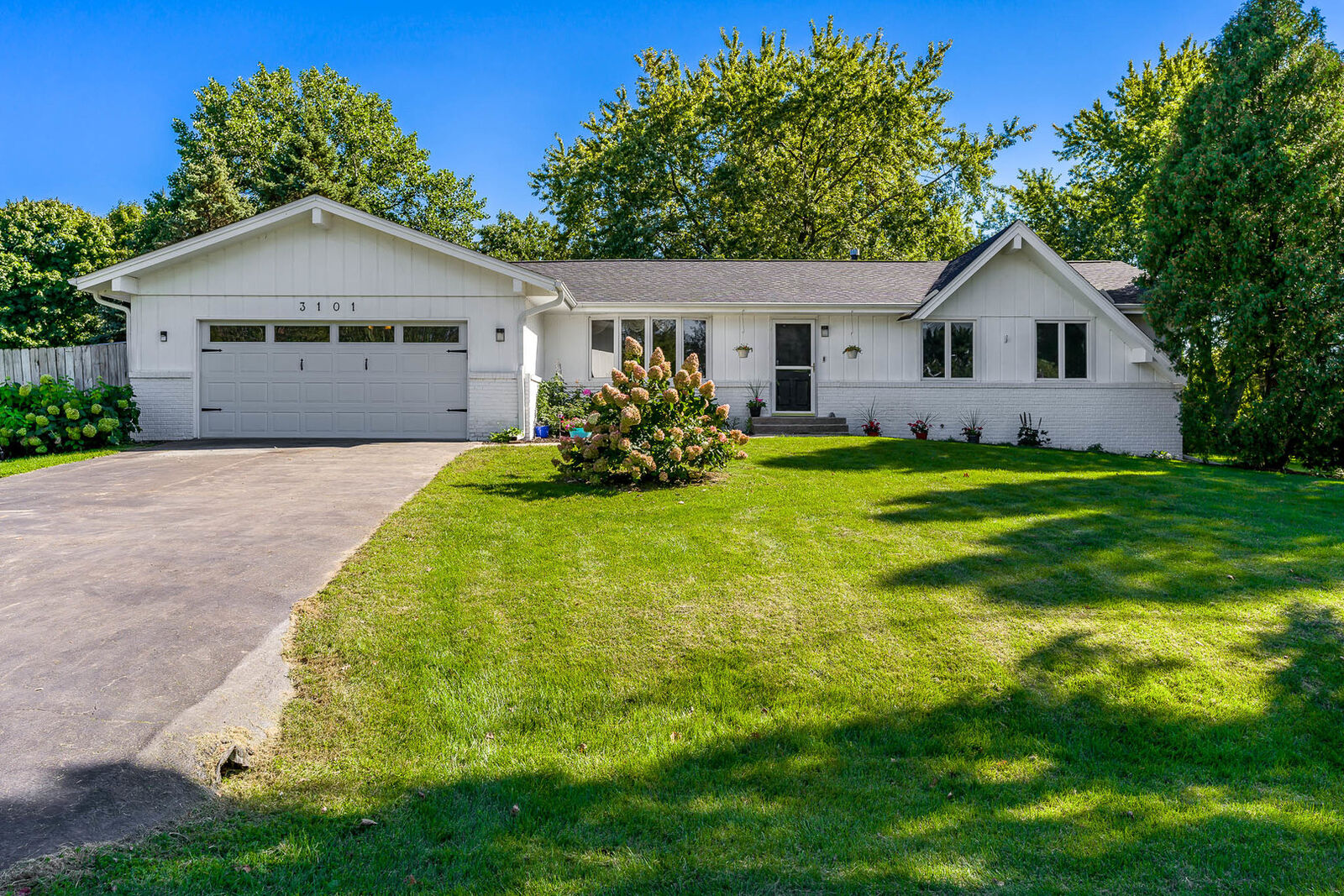 Property Photo: 3101 Summerwind IL 61114