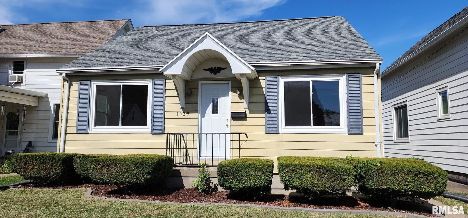 Property Photo:  1029 Monroe  IL 62301 