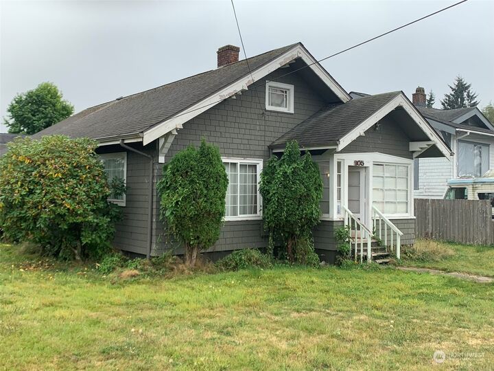 Property Photo:  905 1st Street  WA 98550 