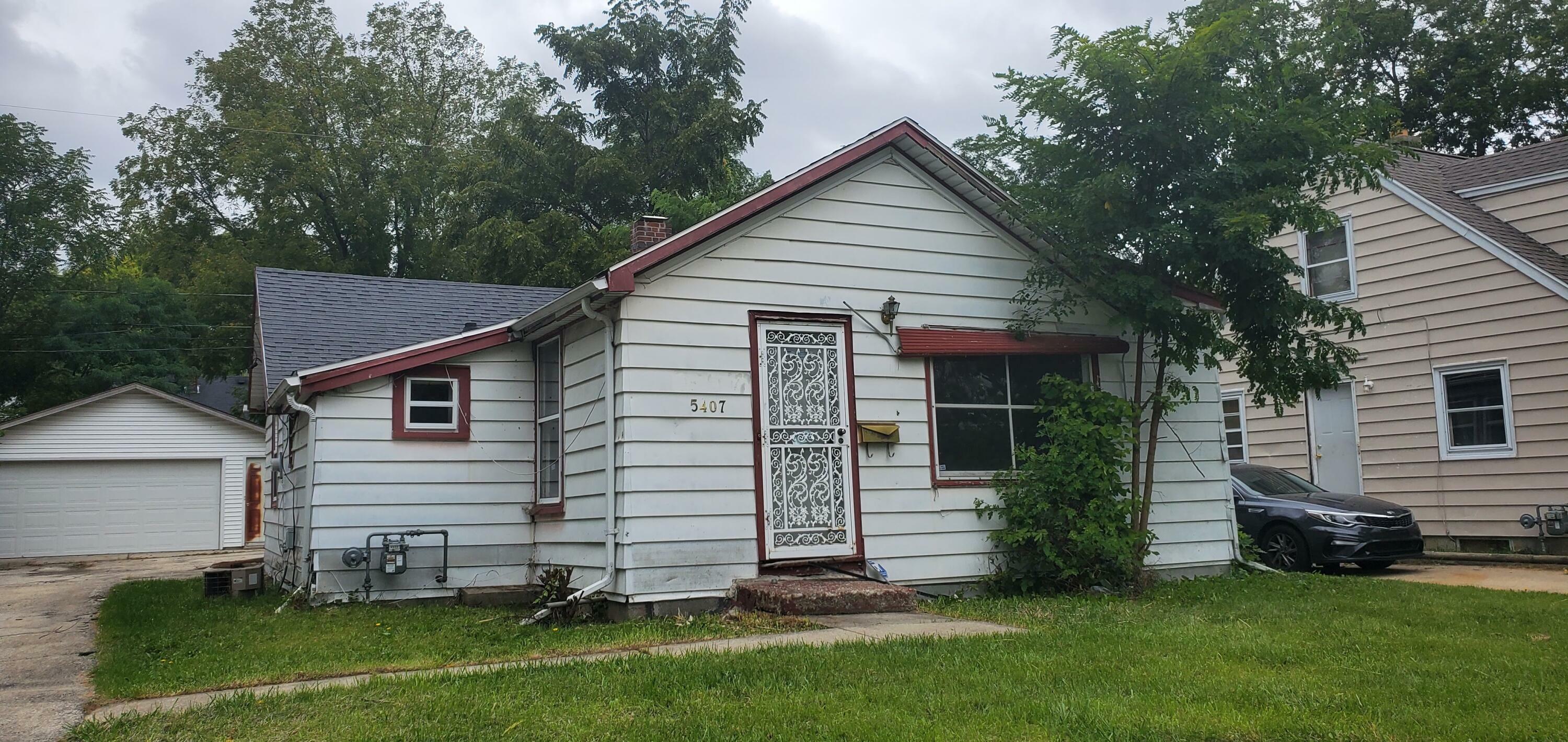 Property Photo:  5407 N 51st Blvd  WI 53218 