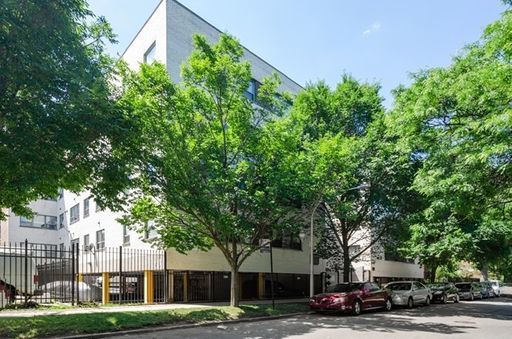 Property Photo: 7616 N Marshfield Avenue 308 IL 60626