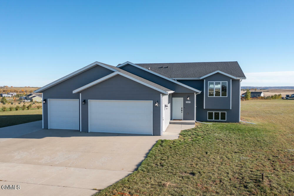 Property Photo:  7109 Bear Path Drive  ND 58504 