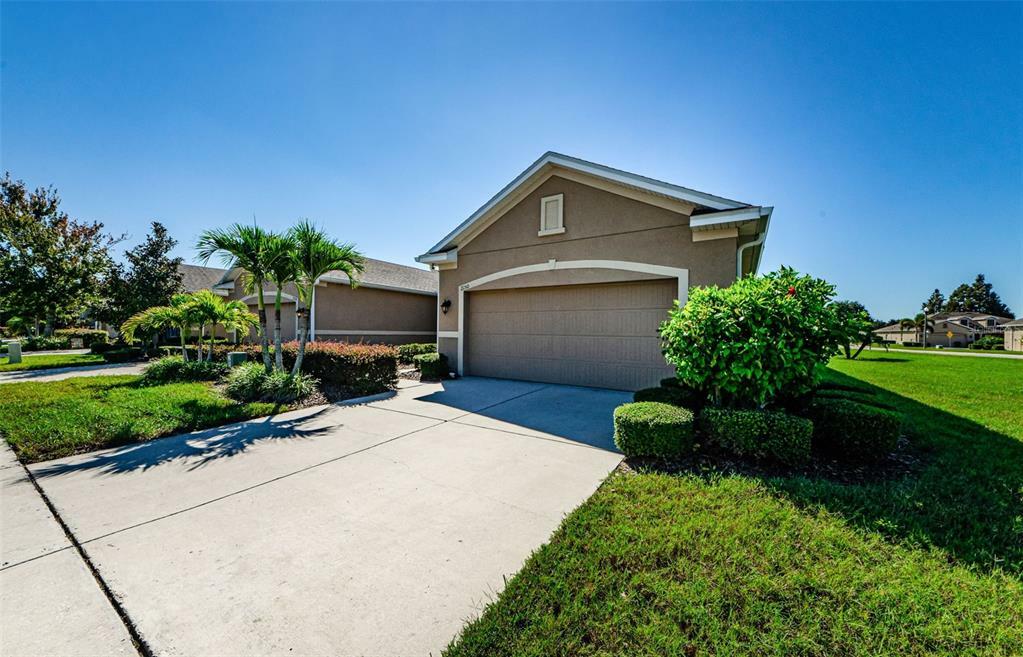 Property Photo:  2150 Parrot Fish Drive  FL 34691 