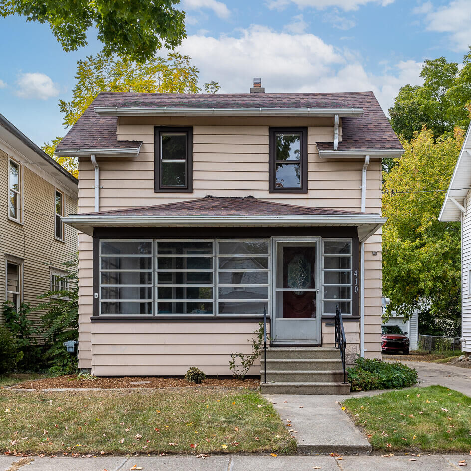 Property Photo: 410 Bates Street MI 49202