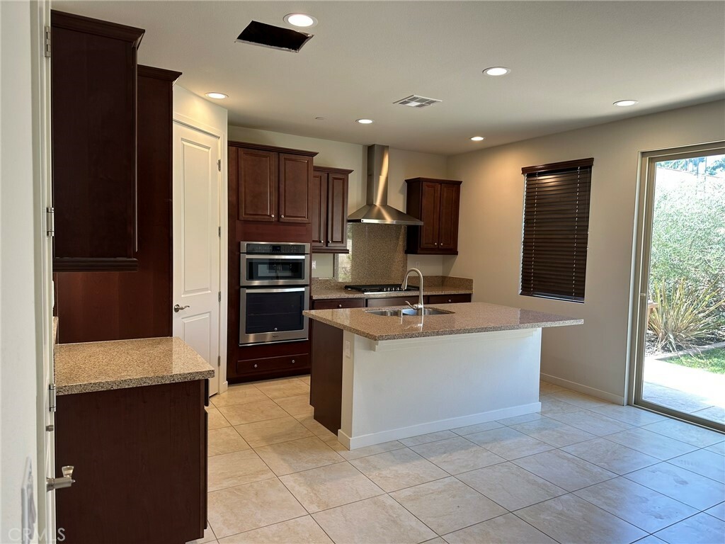 Property Photo:  3811 Snapdragon Way  CA 92886 