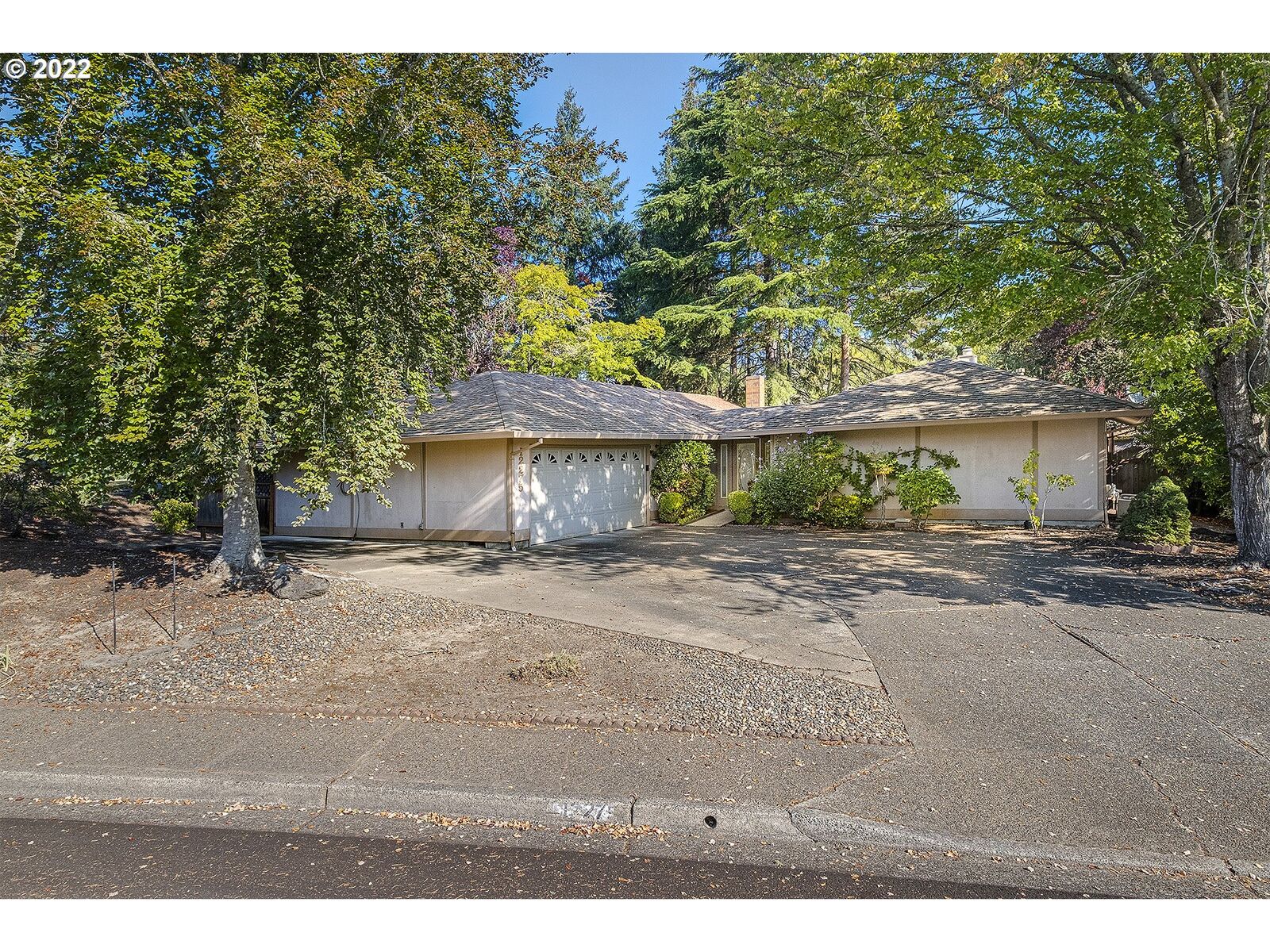 Property Photo:  12275 SW Davies Rd  OR 97008 