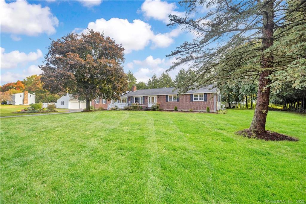 Property Photo:  9 Margaret Drive  CT 06016 