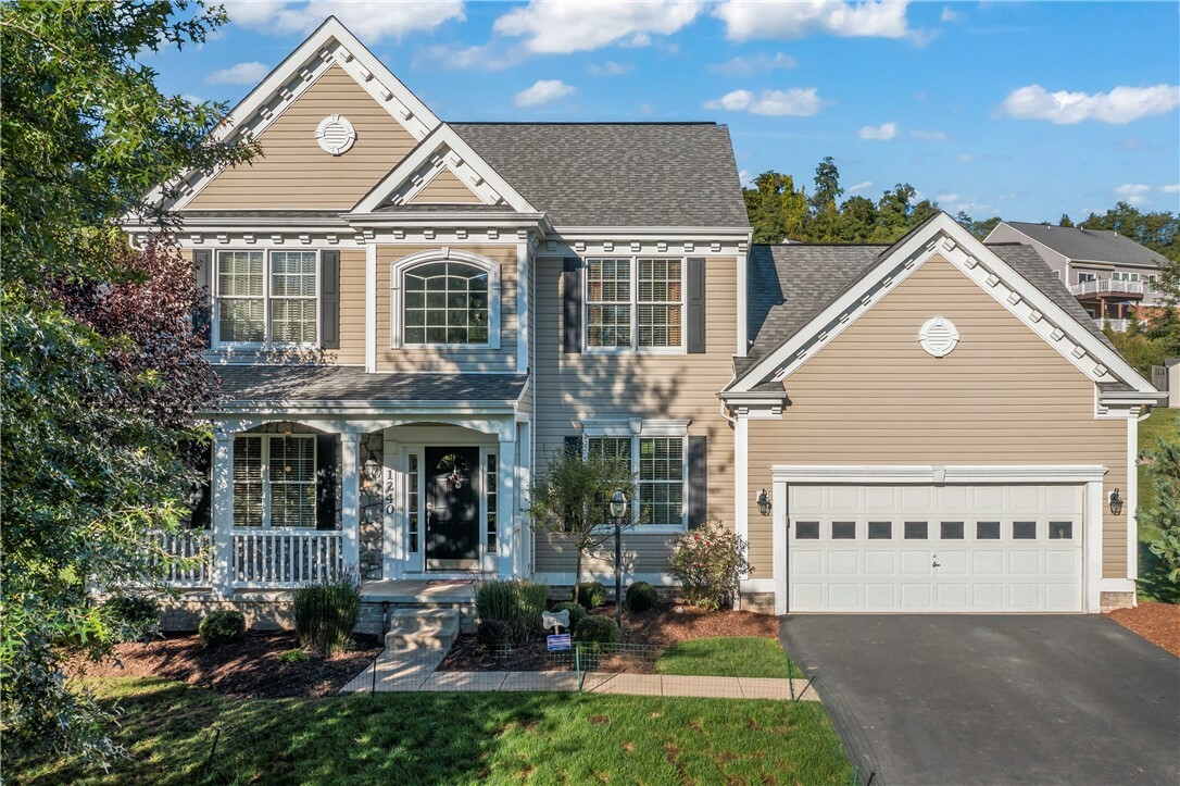 Property Photo: 1240 Willowbrook Dr PA 15301