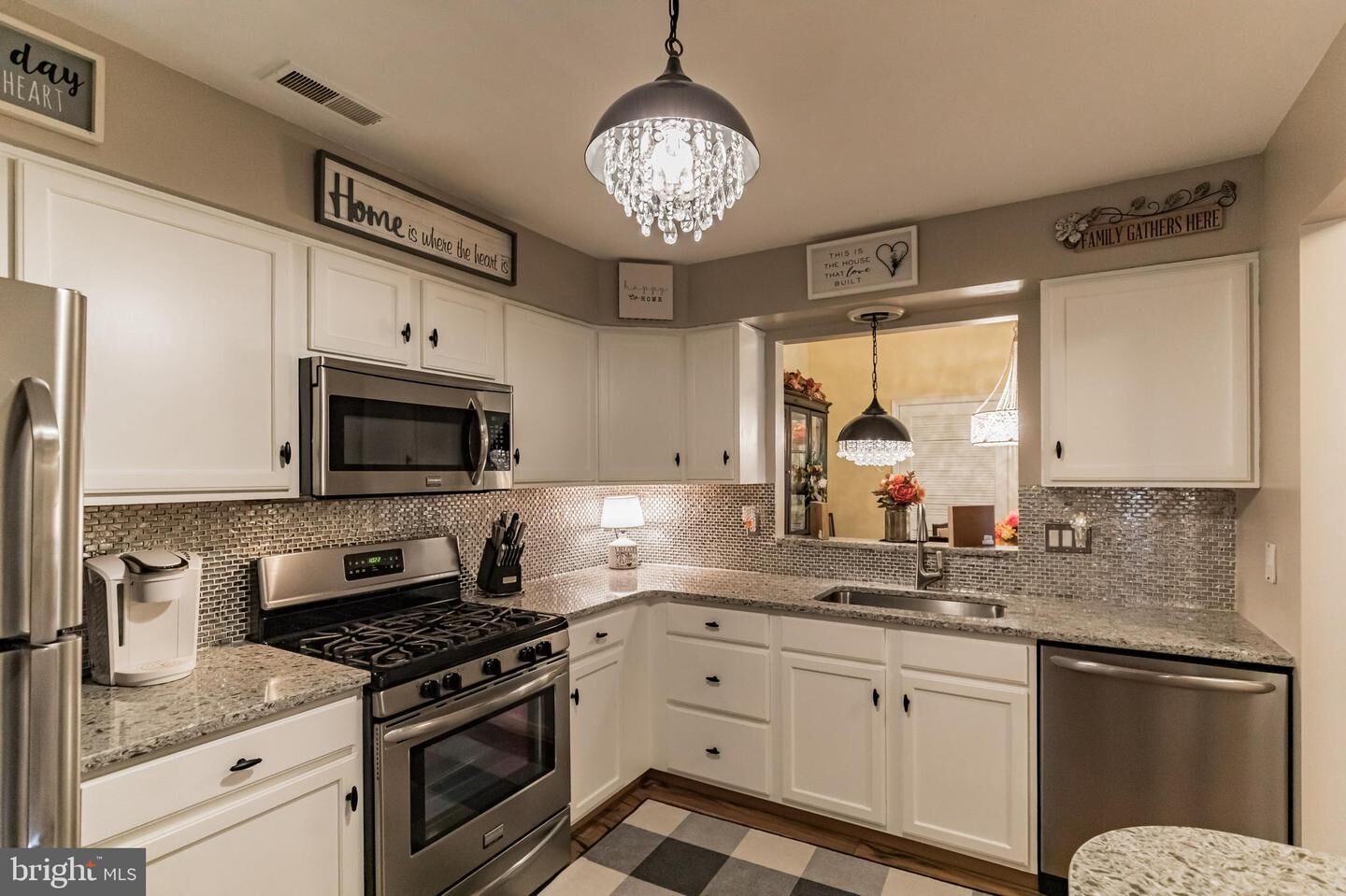 Property Photo:  74 N Pristine Place N  NJ 08080