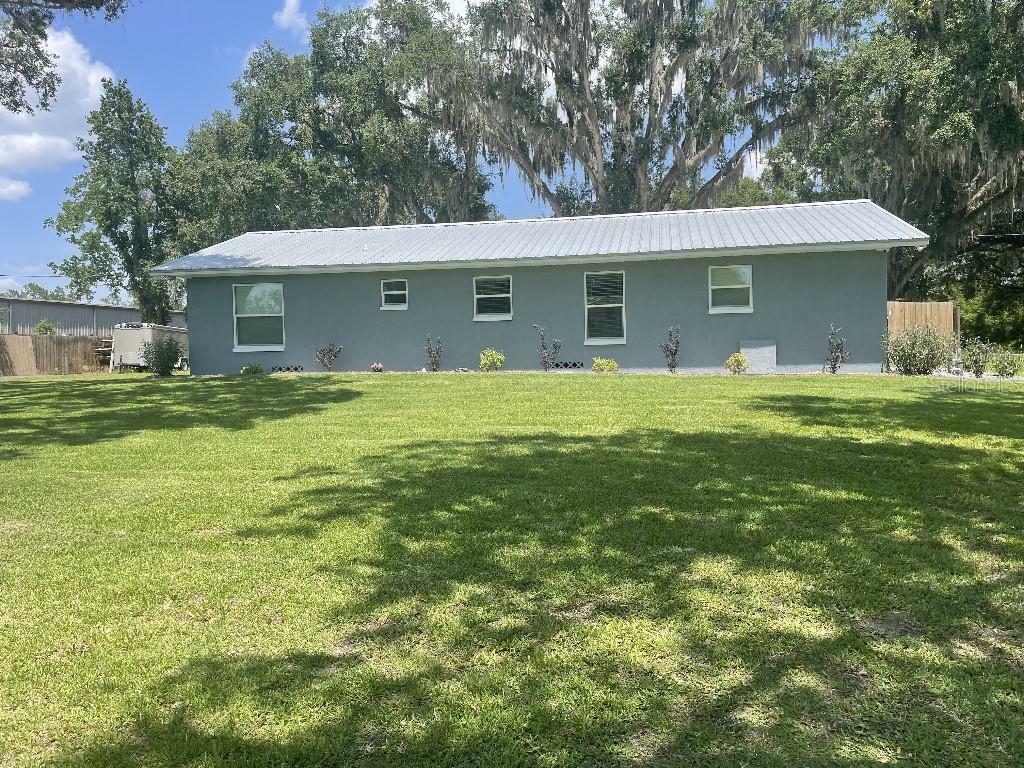 Property Photo:  4040 NE 95th Road  FL 34785 