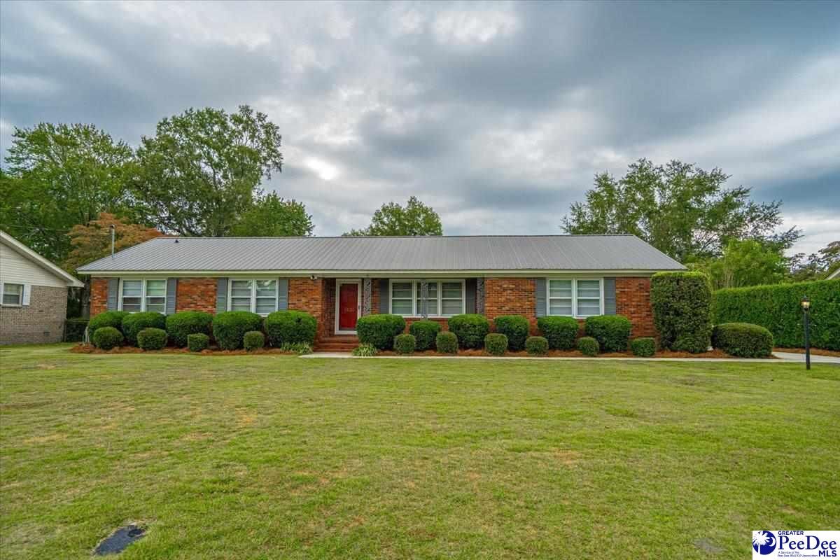 Property Photo: 1930 W Sandhurst Dr SC 29505