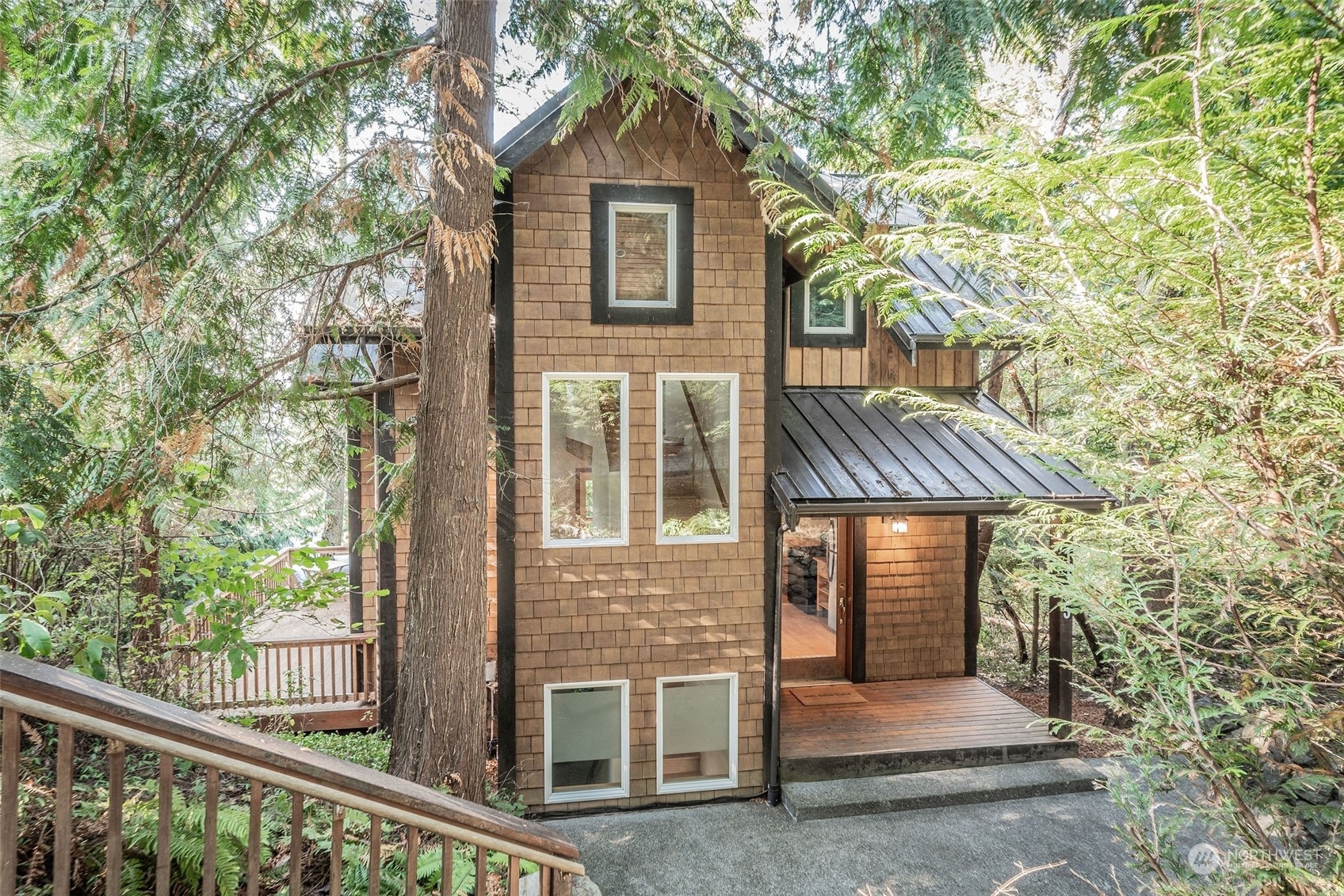 Property Photo:  1175 Maple St  WA 98368 