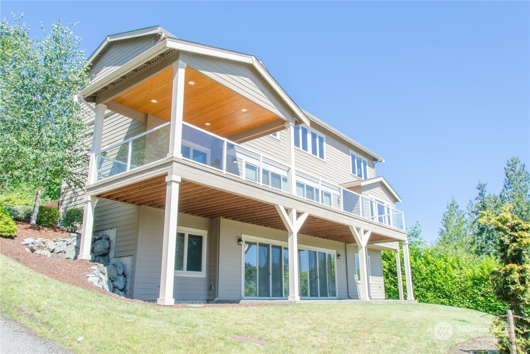 Property Photo: 9976 SE 38th Street WA 98040