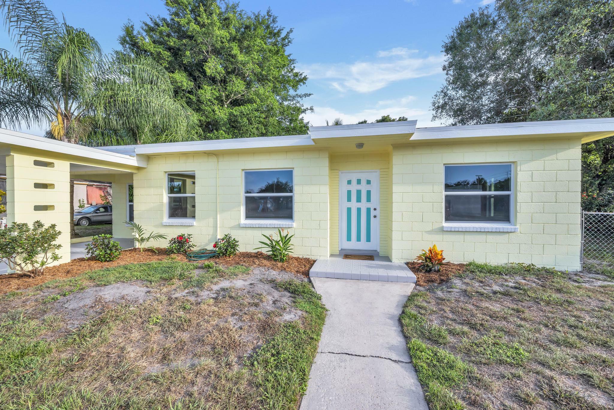 Property Photo:  3205 Tennessee Avenue  FL 34950 