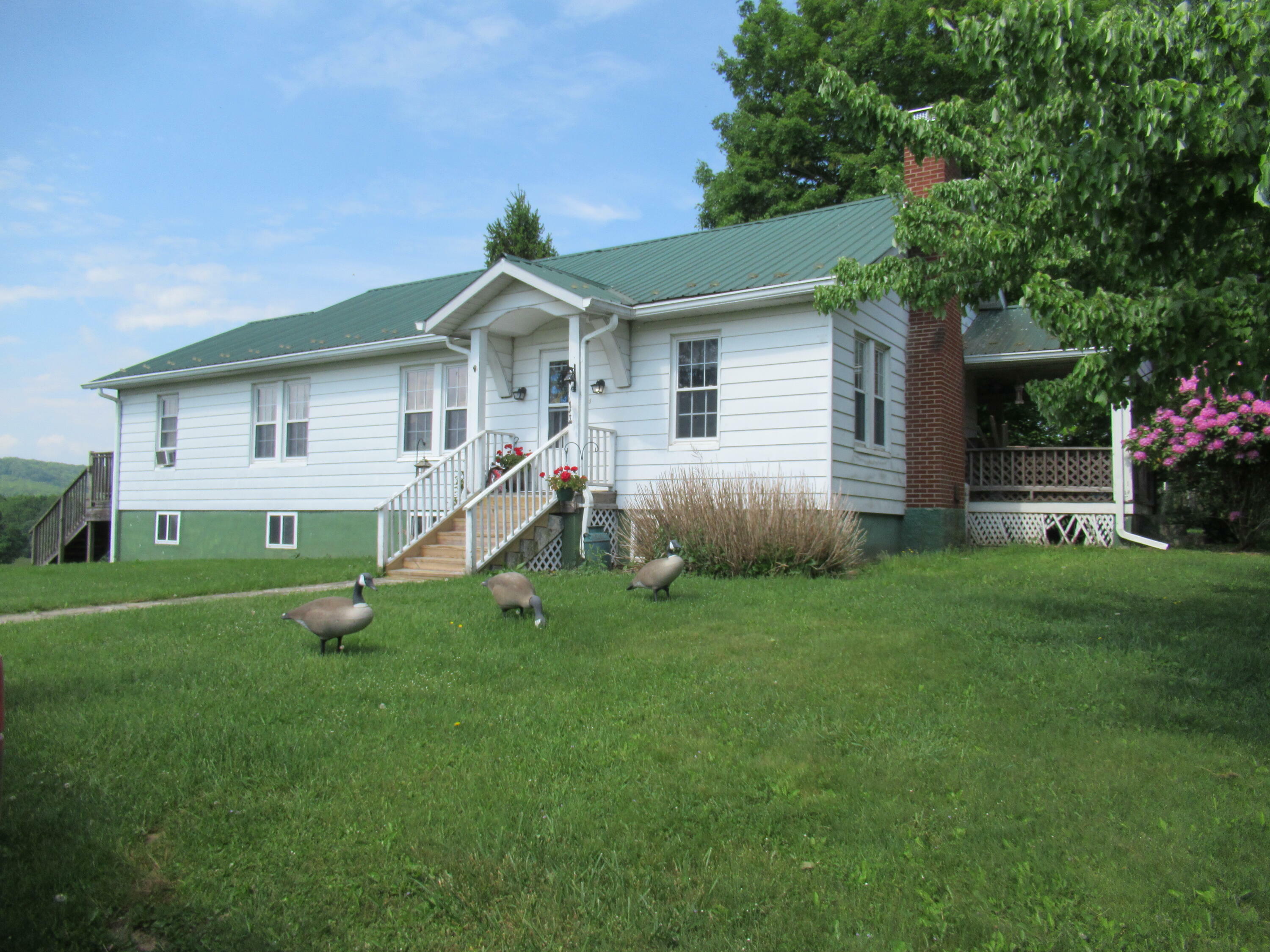 Property Photo: 10642 W Midland Trl WV 25984