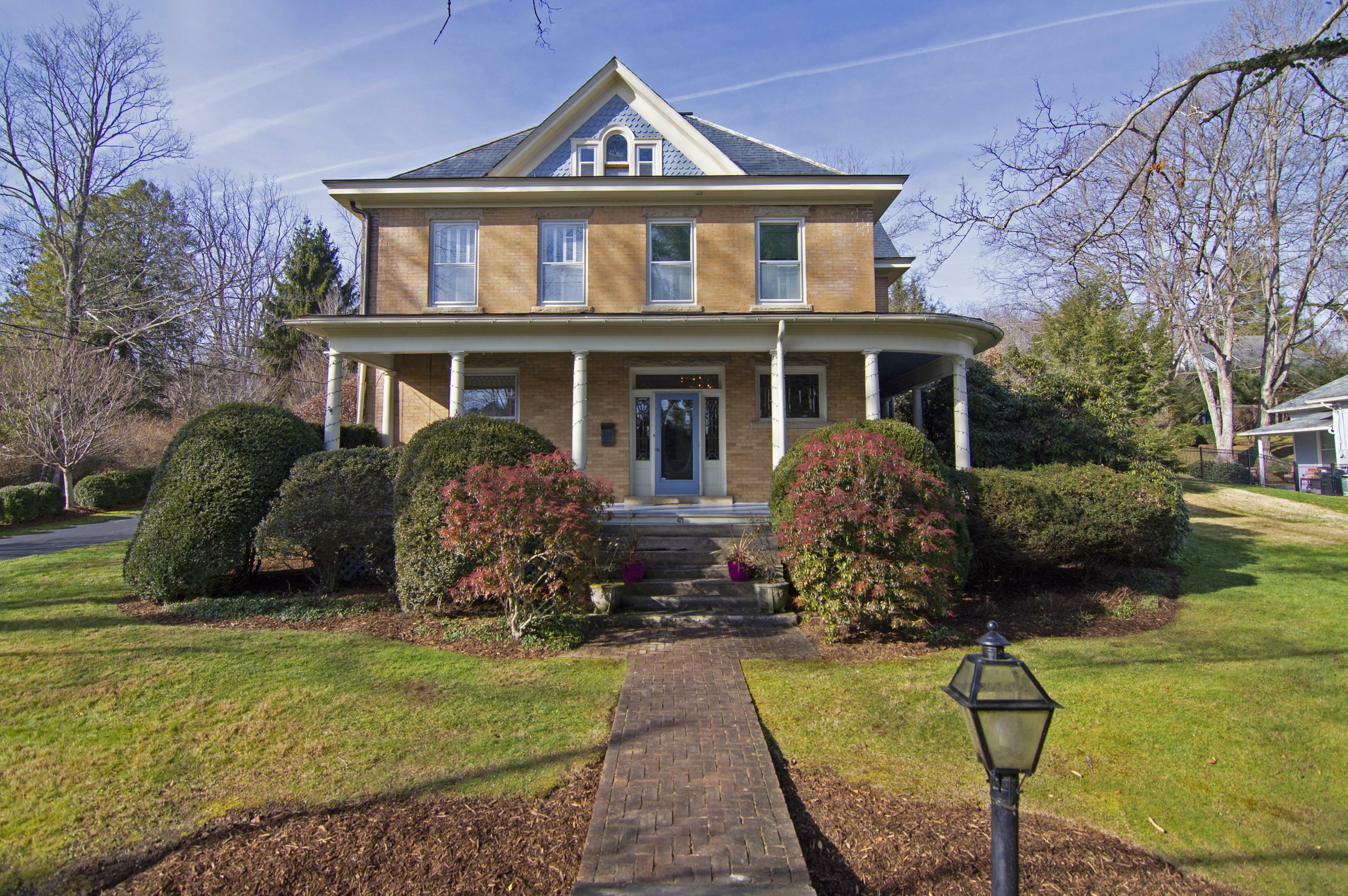 Property Photo:  471 Church Street  WV 24901 