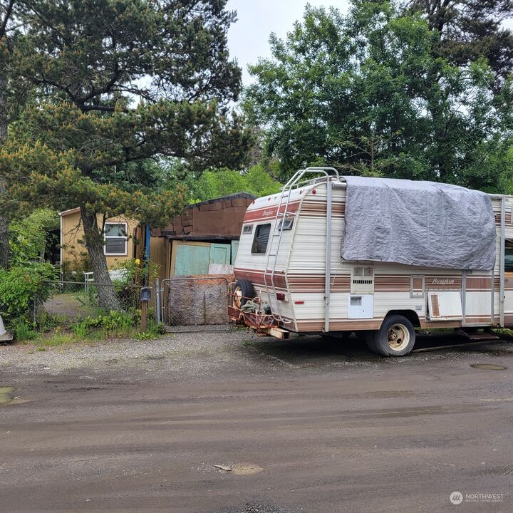 Property Photo:  1460 S Melbourne Street  WA 98595 