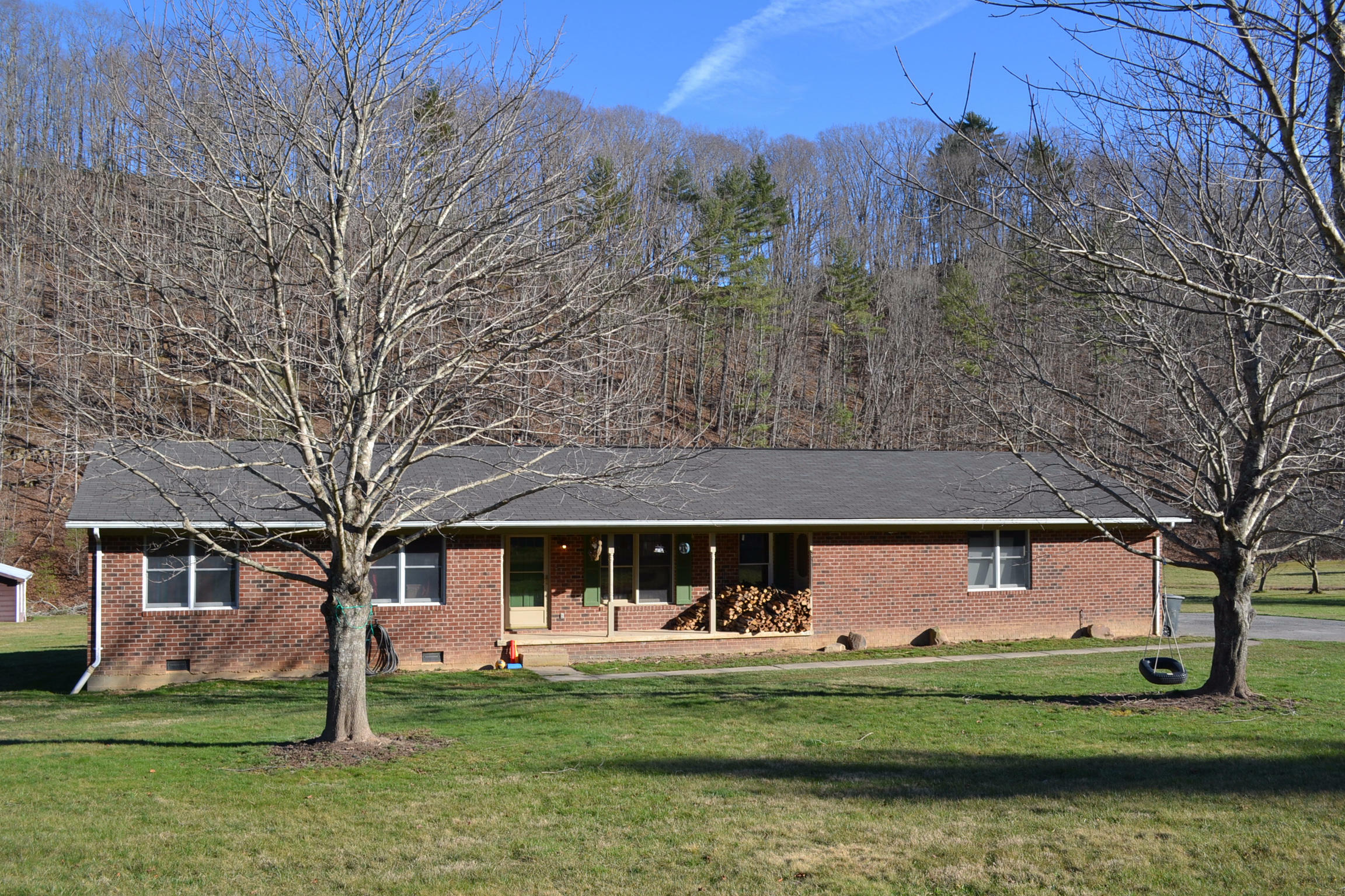 Property Photo:  8634 Moncove Lake Rd  WV 24941 