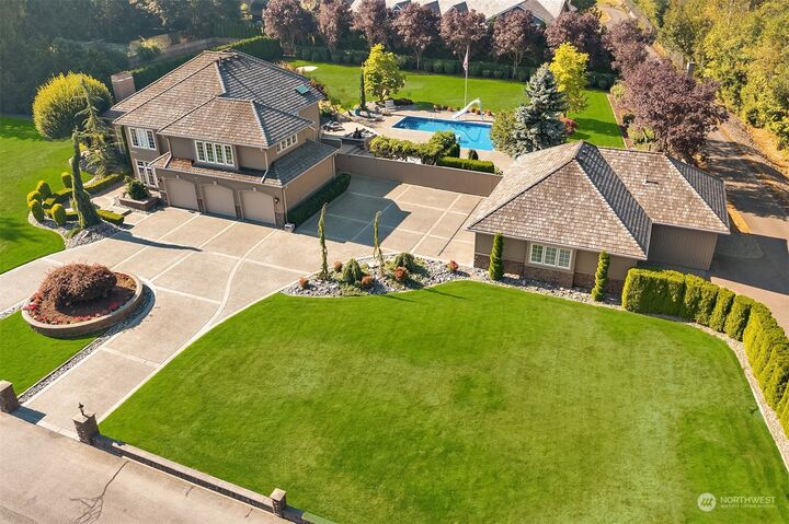 Property Photo:  22037  238th Place SE  WA 98038 